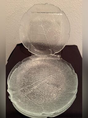 5 Arcoroc "Aspen" plates w/textured, embossed leaf design. 7.5”